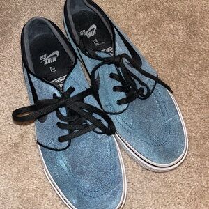 Men’s Nike Zoom Air Sneakers